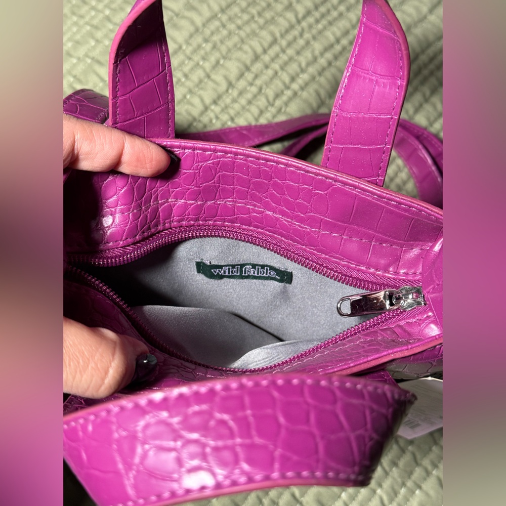 Wild Fable Pink Fusia Crossbody Bag with Croc Texture - Picture 5 of 7